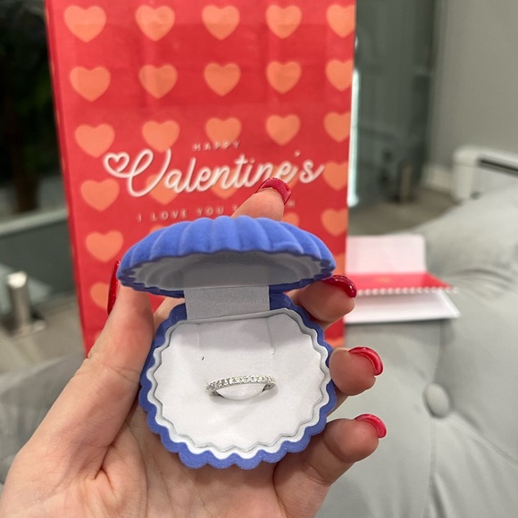 Jewelry - HALF ETERNITY BAND MOISSANITE RING SIZE 6
